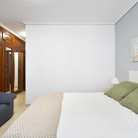 Home2book Stylish & Roomy Cruz Center *