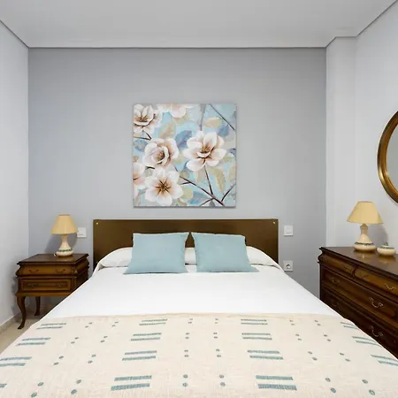 Home2book Stylish & Roomy Cruz Center