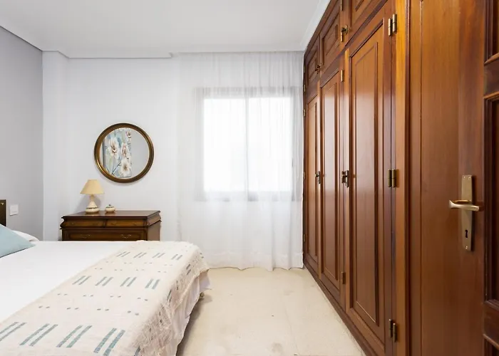 Home2book Stylish & Roomy Cruz Center