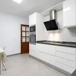 Home2book Stylish & Roomy Cruz Center *