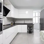 Home2book Stylish & Roomy Cruz Center *