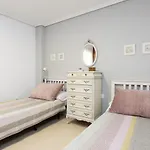 Home2book Stylish & Roomy Cruz Center Apartment