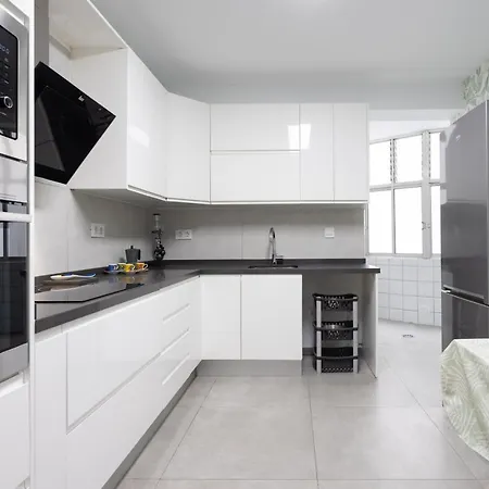 Home2book Stylish & Roomy Cruz Center *