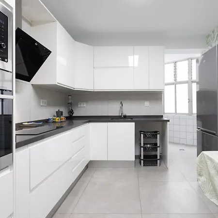 Home2book Stylish & Roomy Cruz Center *