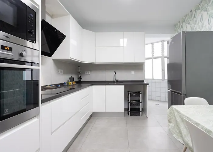Home2book Stylish & Roomy Cruz Center *
