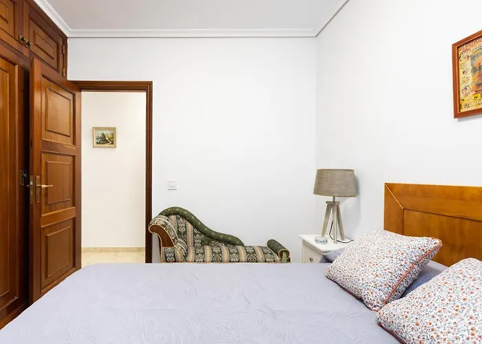 Home2book Stylish & Roomy Cruz Center *
